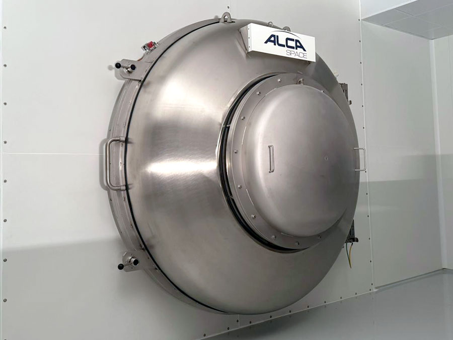AlcaSpace high vacuum chamber for electrical propulsion